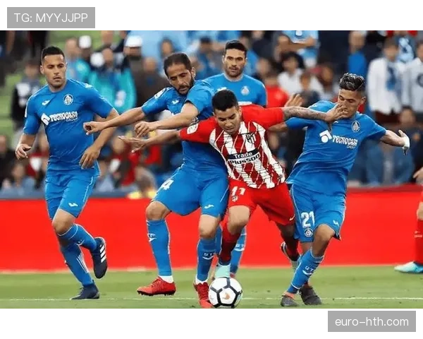 西甲保级战白热化！下游球队强势反弹，关键三分成救命稻草