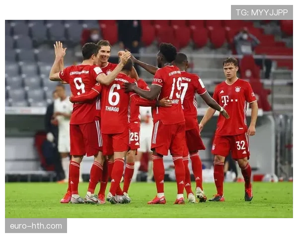 拜仁慕尼黑战术解析：如何在激烈竞争中持续锻造竞赛优势