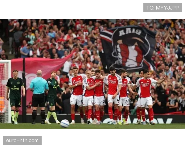 曼联重返欧冠难度加大，联赛后期争四格局竞争加剧，形势面临考验